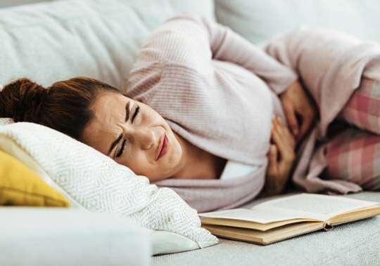 Dor não é normal: especialista alerta para sinais da endometriose