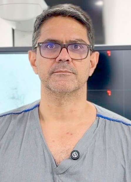 Dr. Christian Oliveira, cirurgião vascular