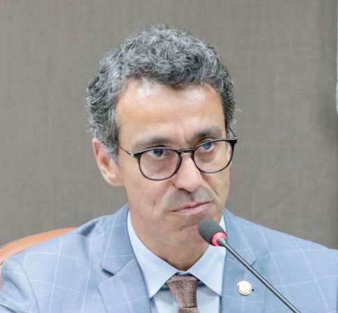 Notas da semana: Dr. Lúcio Prado Dias lança “Pessoas, fatos & circunstâncias”