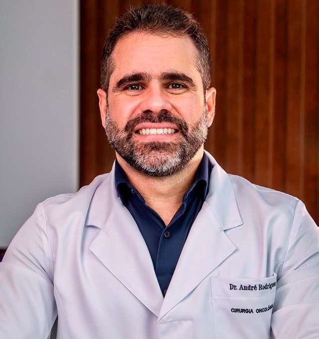 Dr André Rodrigues, médico cirurgião oncológico