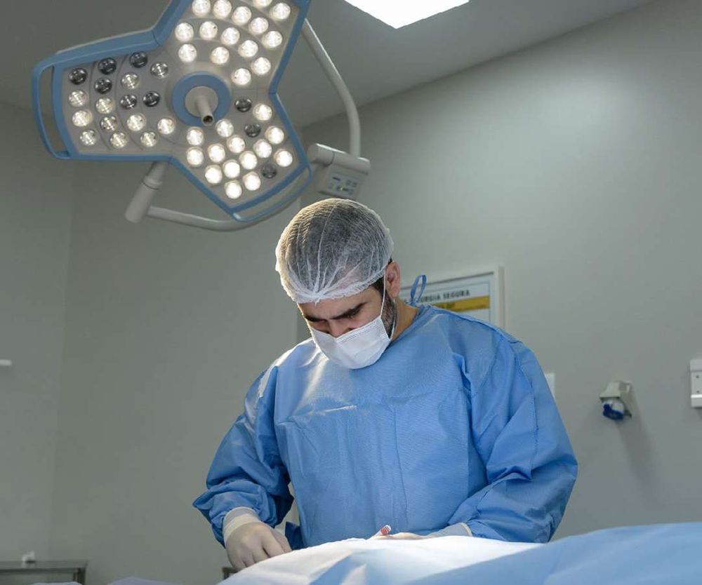 Médico reforça importância dos sinais de alerta e do acompanhamento multidisciplinar no tratamento