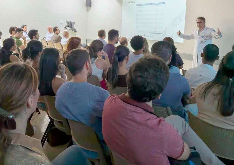 Novos residentes assistem à aula inaugural no Hospital de Cirurgia