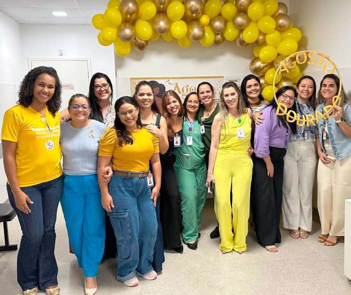 Equipe da Maternidade Lourdes Nogueira na abertura do Agosto Dourado