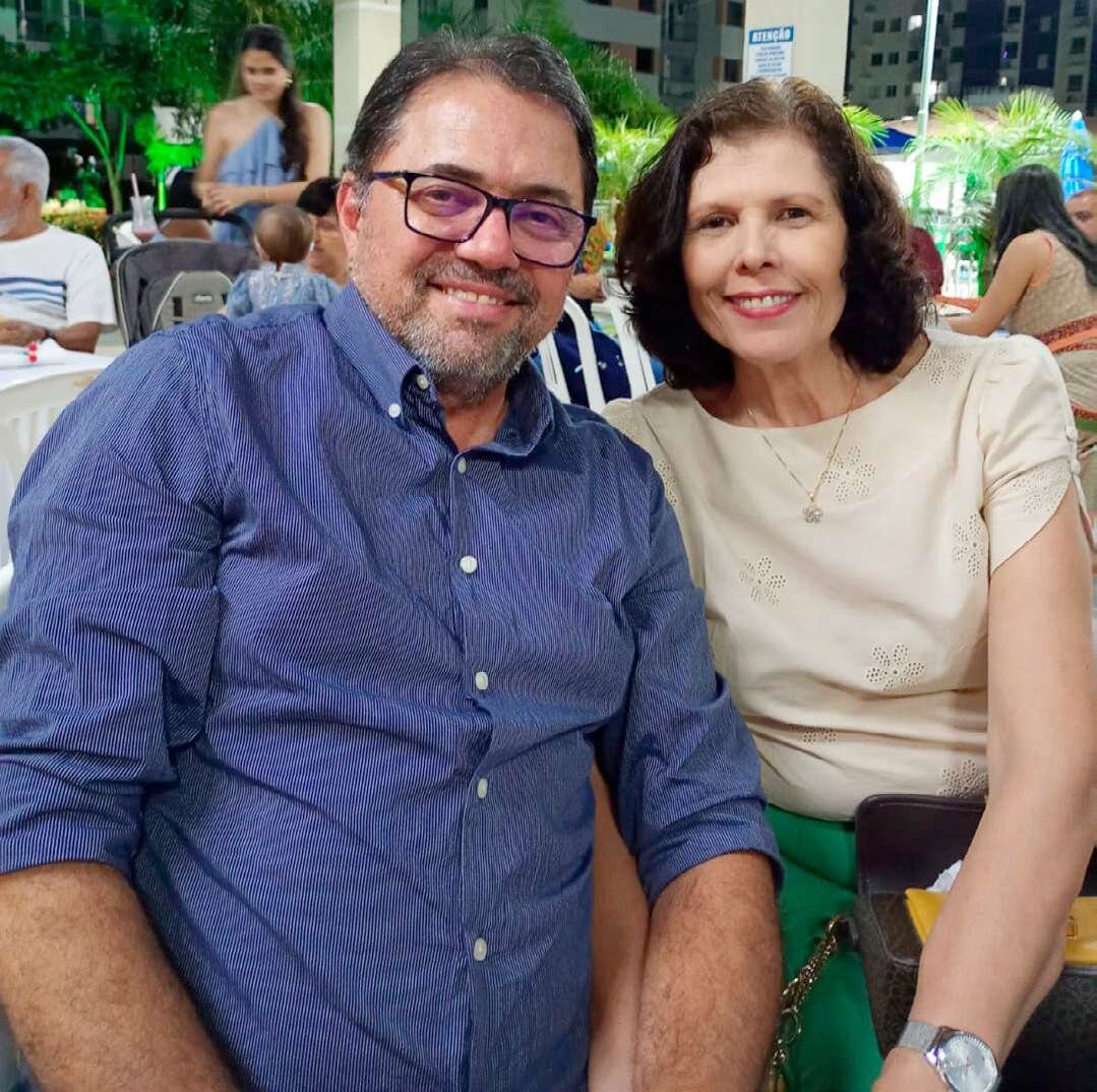 Neide Carvalho ao lado do esposo, Anderson Carvalho