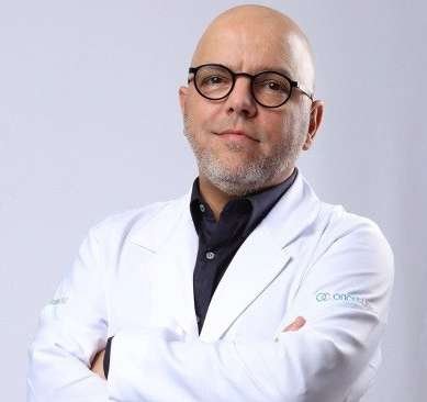 Retrato do oncologista Rodrigo Perez Pereira