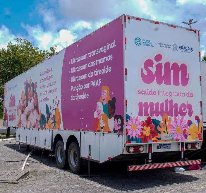 Carreta do projeto SIM – Saúde Integrada da Mulher, em Aracaju