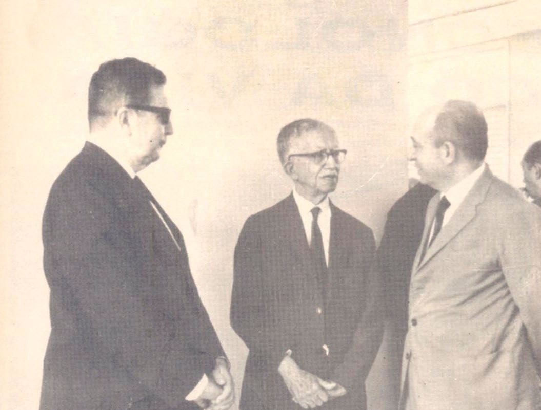 Fotografia histórica de médicos sergipanos reunidos