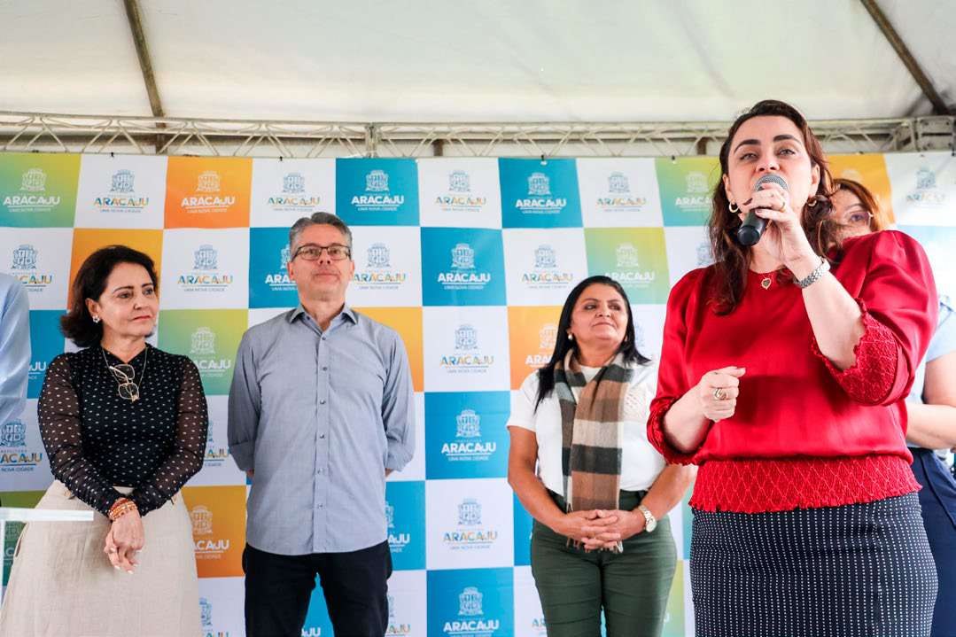 Assinatura da ordem de serviço da USF João Bezerra, em Areia Branca